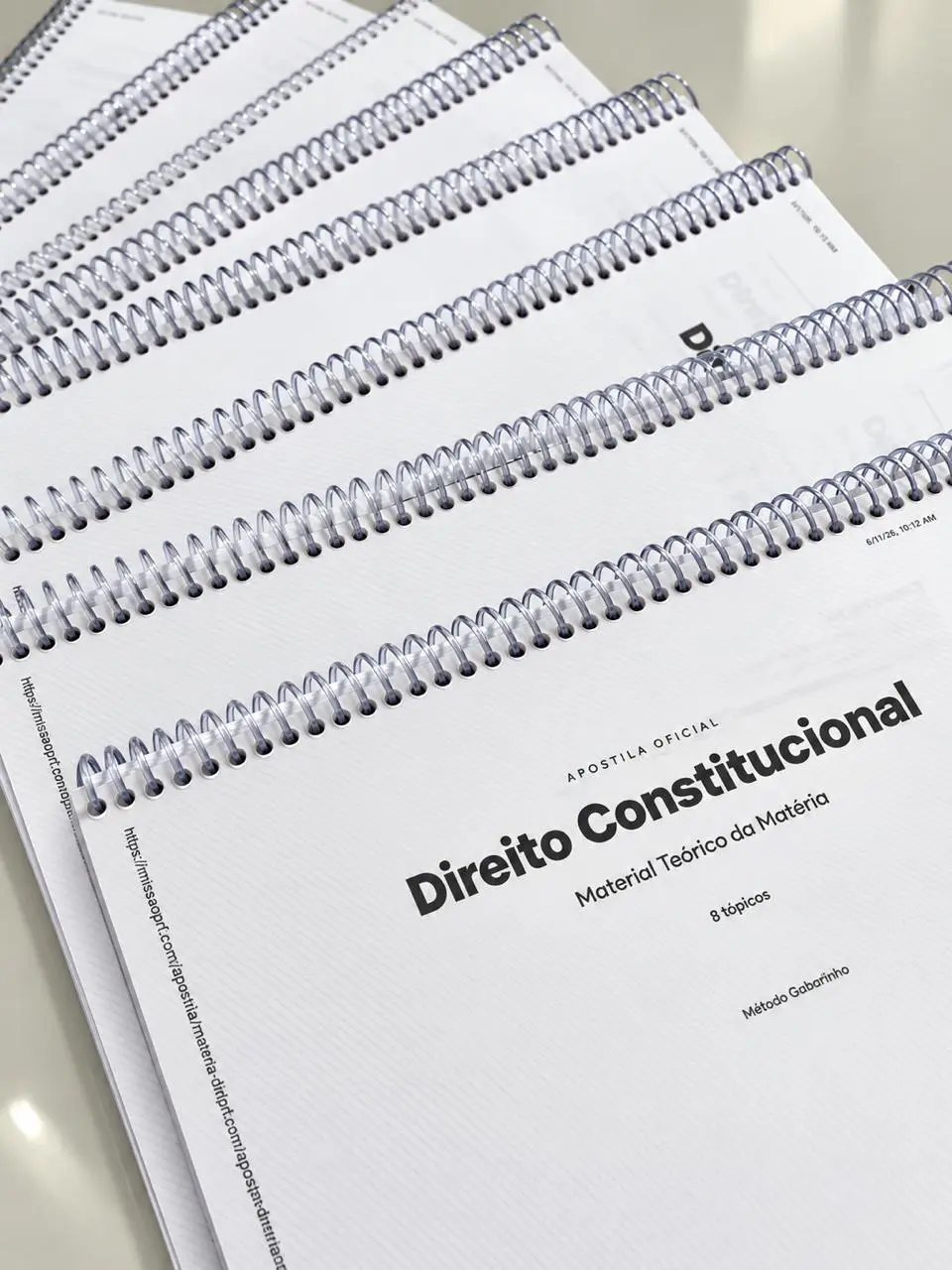 Apostilas encadernadas produzidas pela Up Impressos